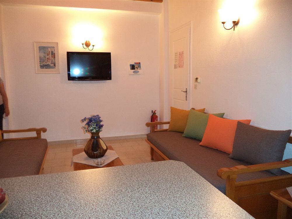 Filoxenia Apartments Ornos  Exteriér fotografie